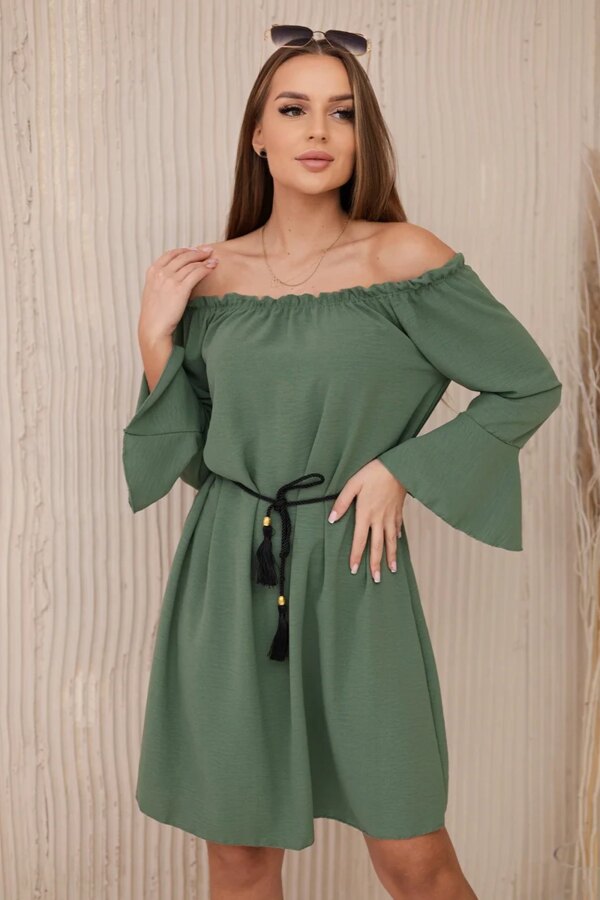 Dress with a khaki drawstring at the waist