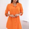 Dress with buttons and binding at the waist in orange color