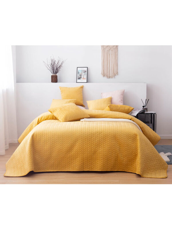 Edoti Quilted bedspread Moxie