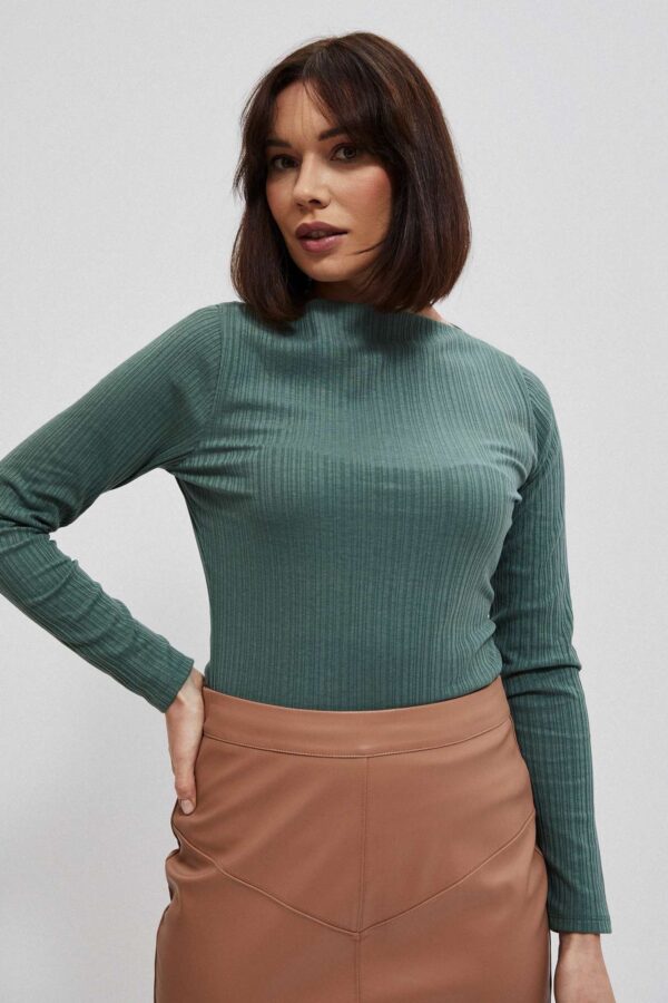 Fitted women's blouse