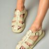 Fox Shoes Sarok nélküli szandálok