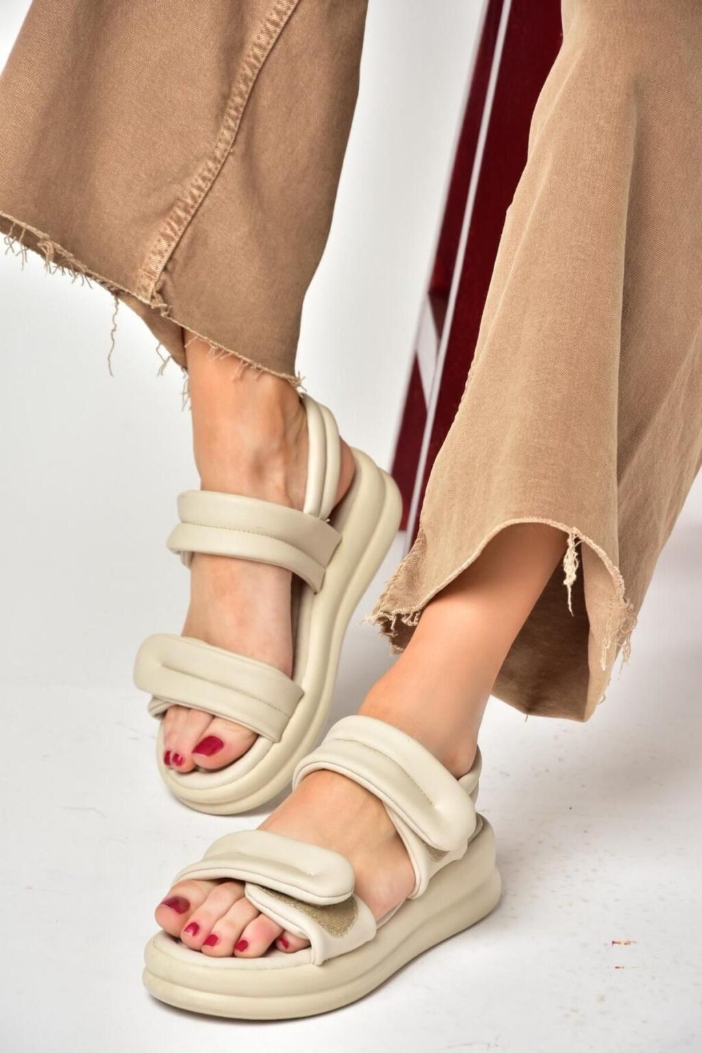 Fox Shoes Szandálok telitalpal