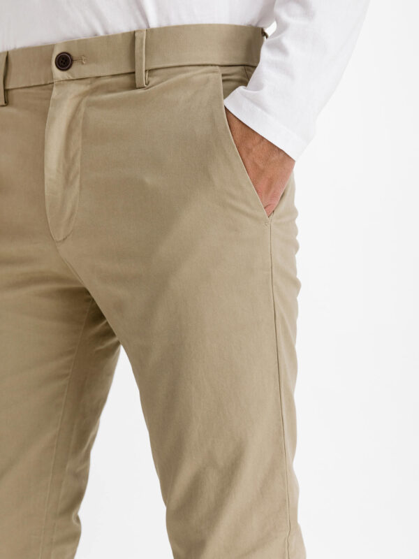 GAP Kalhoty modern khakis vékony illeszkedik Flex