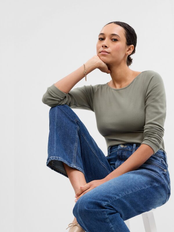 GAP Long Sleeve T-Shirt - Women