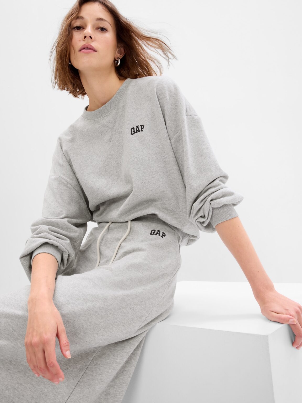 GAP Oversize sweatshirt with logo - Women's