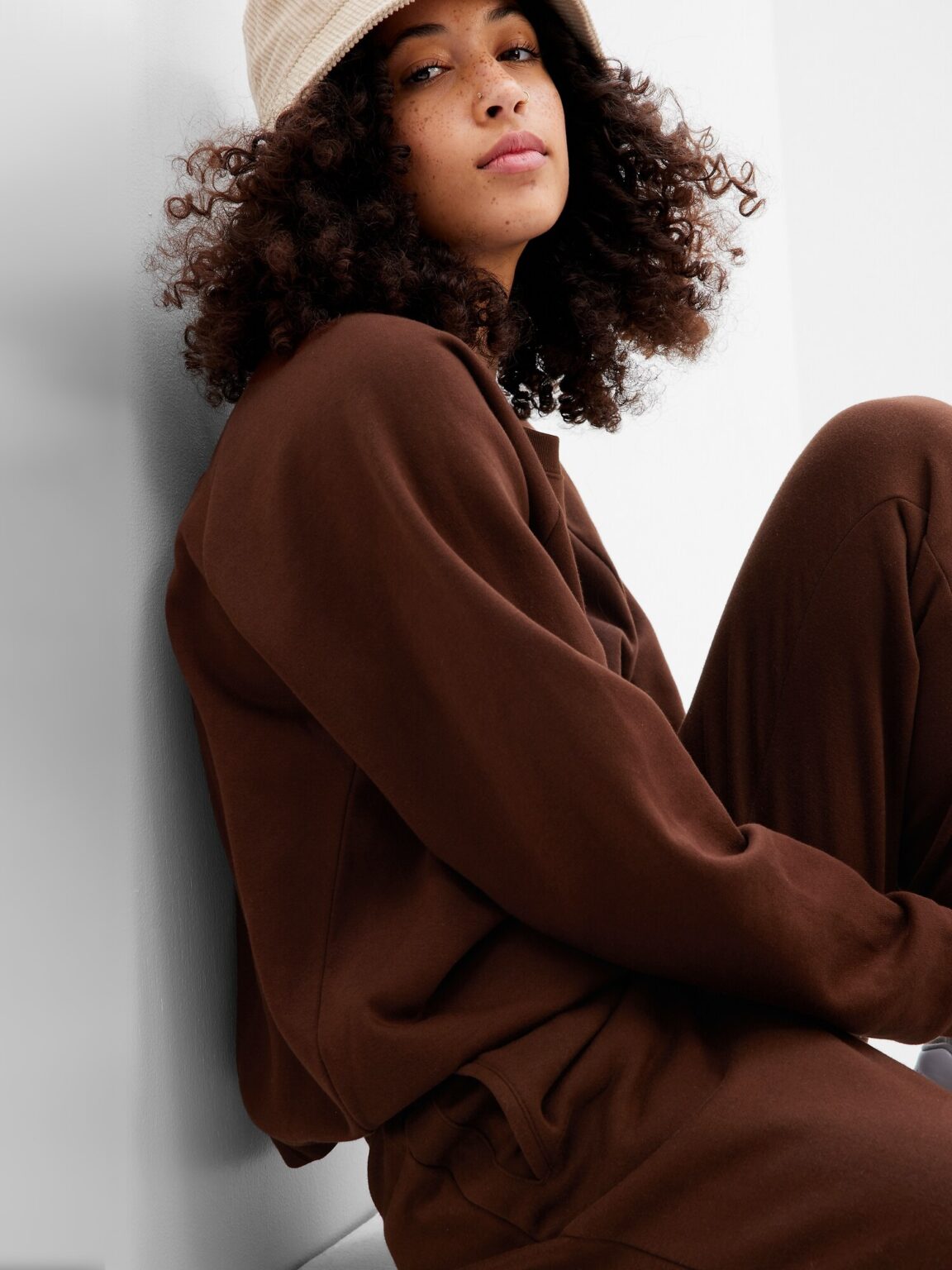 GAP Raglan Vintage Soft Sweatshirt - Women