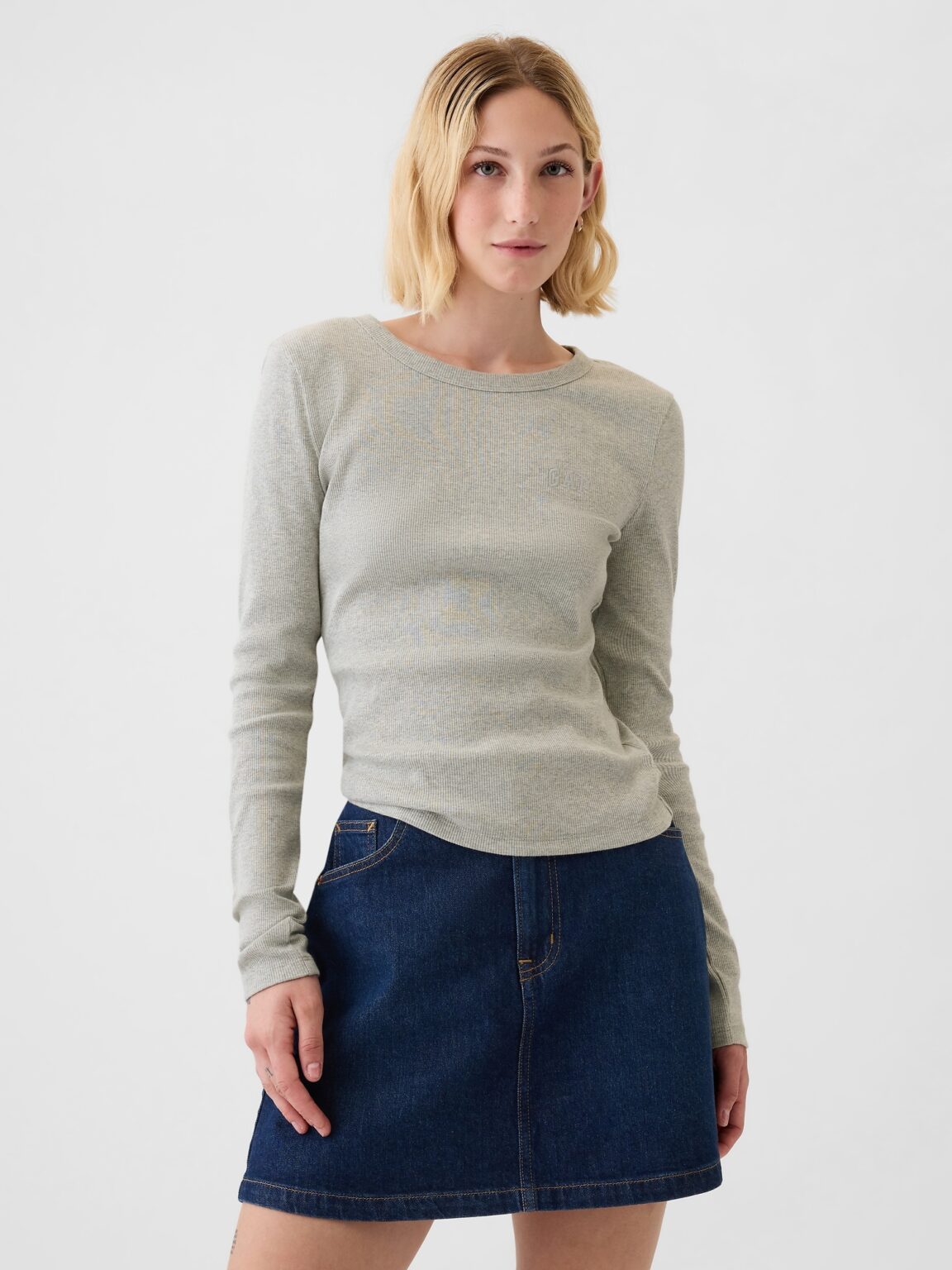 GAP Ribbed T-shirt - Women