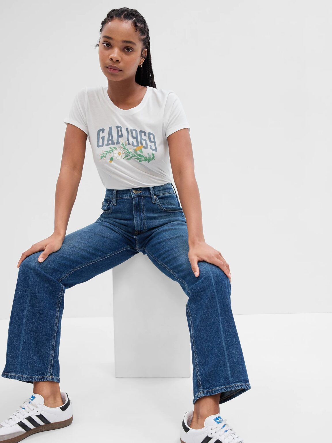 GAP T-shirt logo 1969 - Women