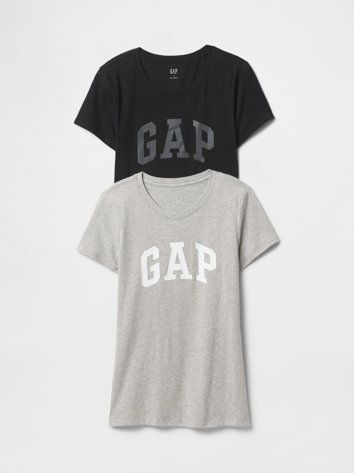 GAP T-shirt with logo
