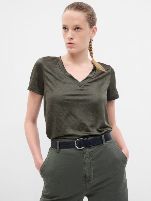 GAP V-neck T-shirt - Women