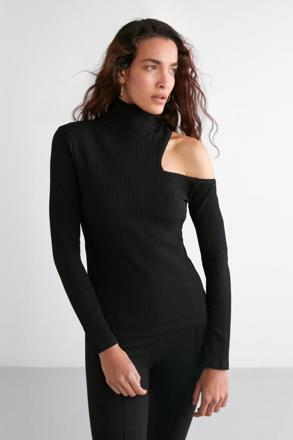 GRIMELANGE Sandy Women's Irregular Ribbed Stretch Fabric One-Shoulder Black Blouse