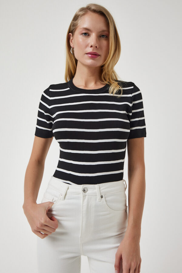 Happiness İstanbul Women's Black Crew Neck Striped Knitwear Blouse