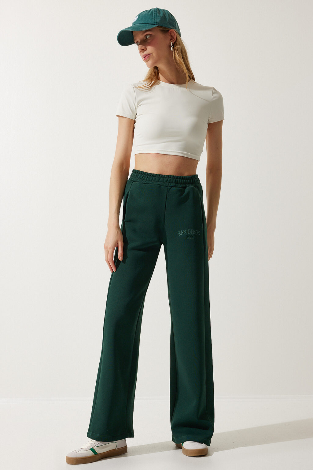 Happiness İstanbul Women's Emerald Green Raised Straight Leg Thick Sweatpants