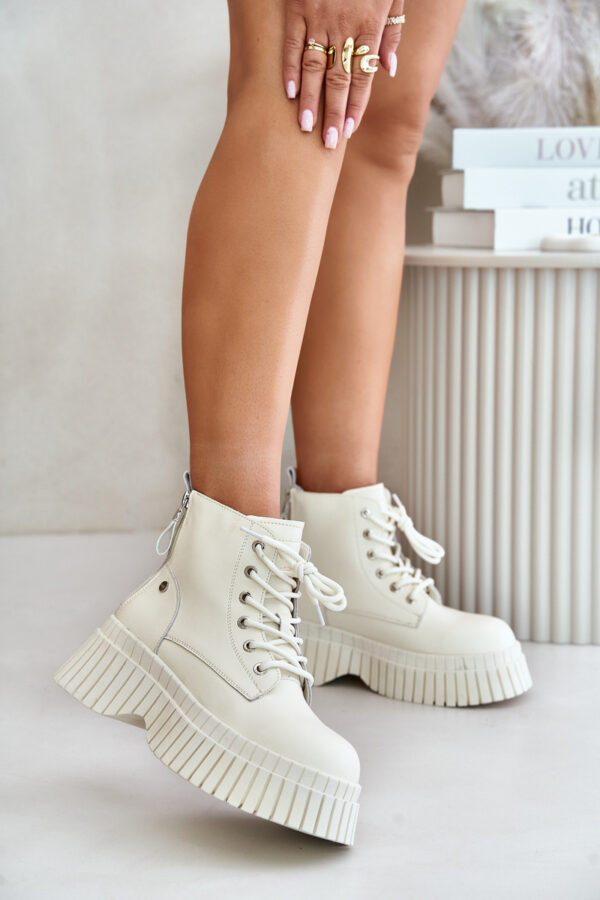 Insulated Leather Ankle Boots on a Solid Sole GOE Light Beige