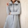 Insulated dress with longer sides in gray color