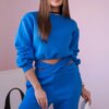Insulated set with a short sweatshirt in purple blue