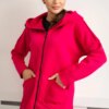 Insulated sweatshirt with a longer back and fuchsia pockets