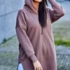 Insulated sweatshirt with mocha slits on the sides