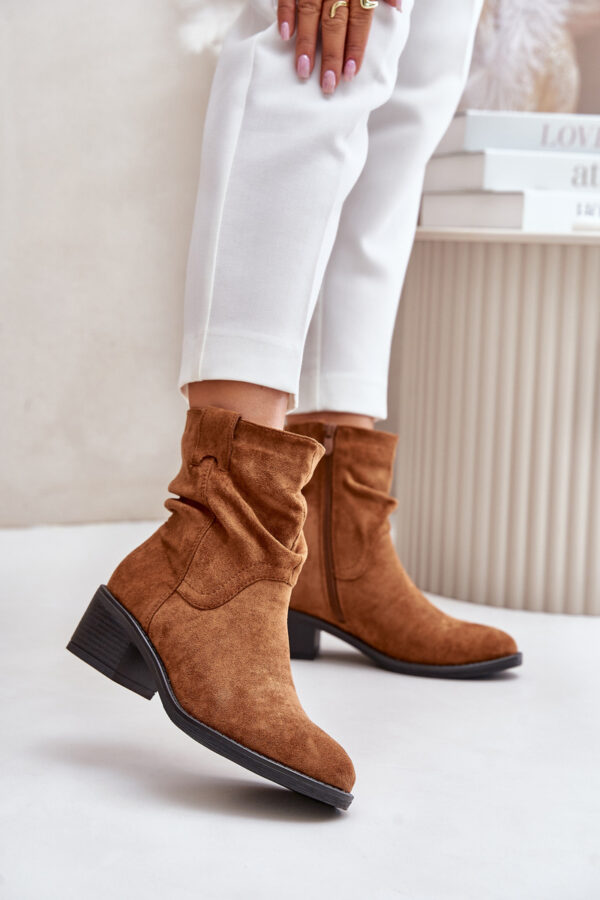 Insulated women's ankle boots with a gathered upper on a low heel Camel Zinanya