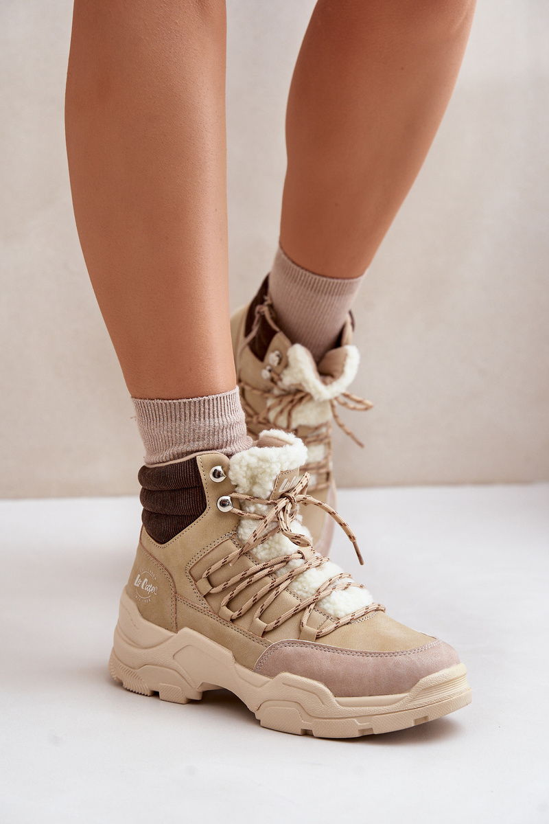 Insulated women's trappers Lee Cooper beige