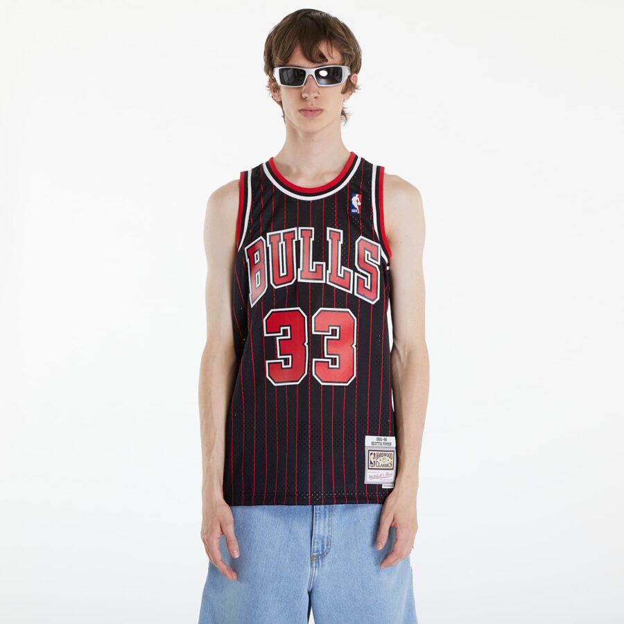 Jersey Mitchell & Ness Chicago Bulls 33 Scottie Pippen Swingman Jersey Black/ Red M-alacsony-ár