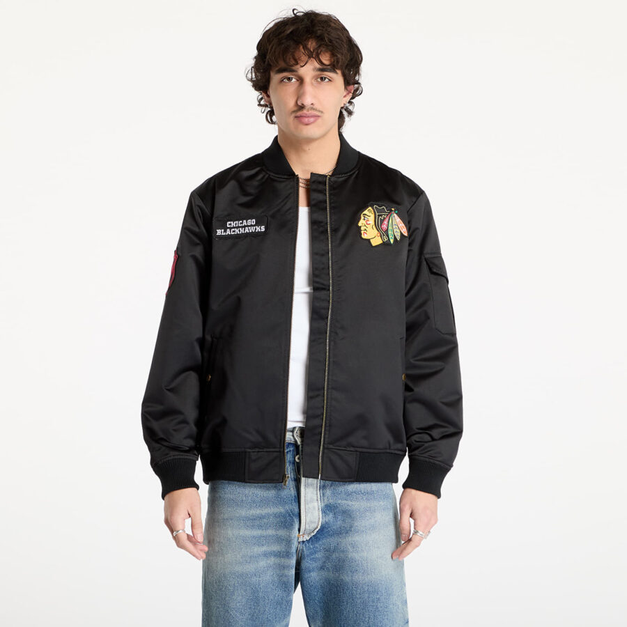 Kabát Mitchell & Ness NHL Team Leader Satin Current Logo Blackhawks Bomber Black M-alacsony-ár