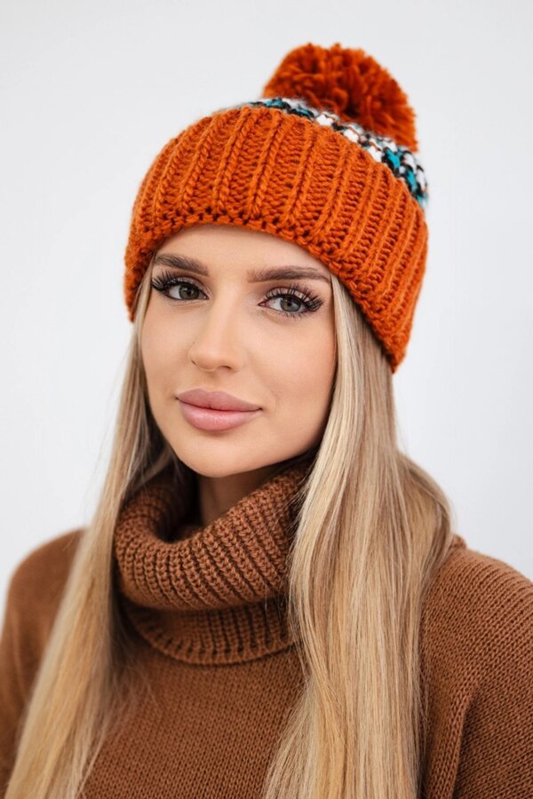 Kesi Cap with a pompom Ellen K325 foxy