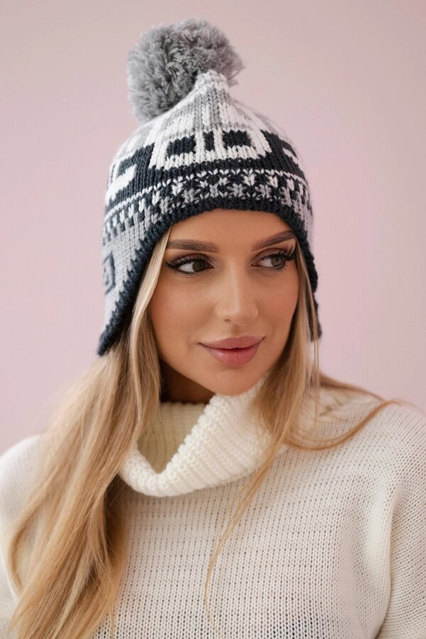 Kesi Cap with a pompom Rosa K368 white+graphite+dark grey