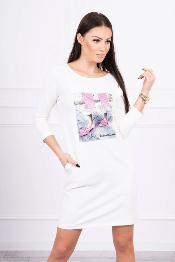 Kesi Dress with graphics 3D with zircons ecru