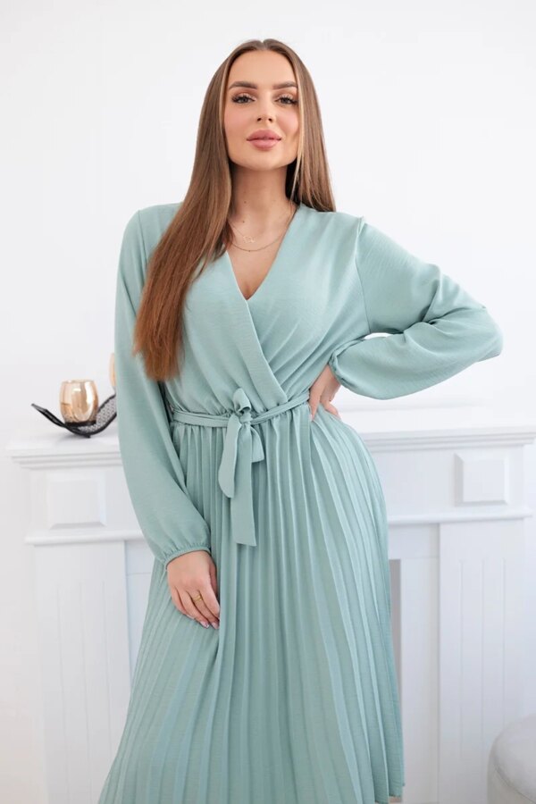 Kesi Włoski Dress tied with a pleated hem dark mint