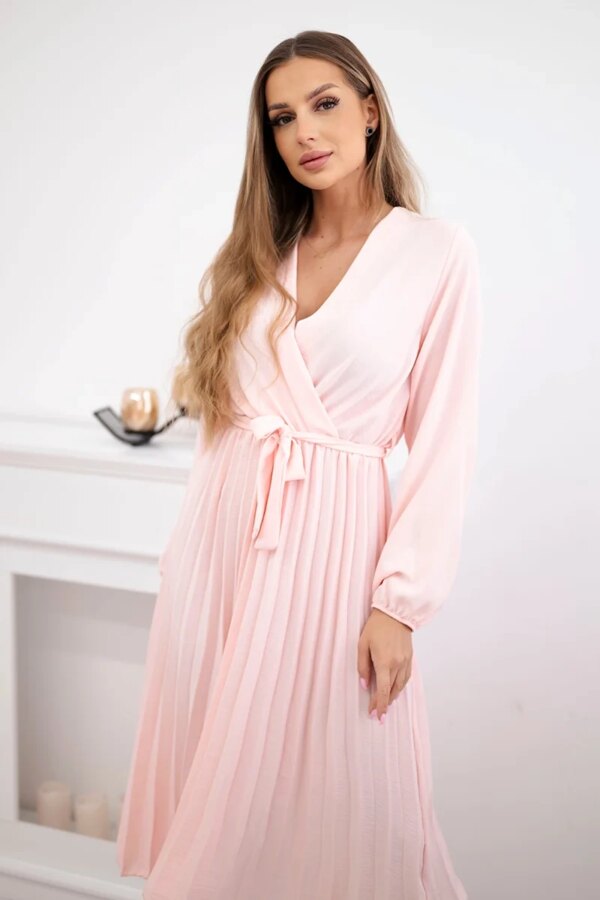 Kesi Włoski Dress tied with a pleated hem dark powder pink