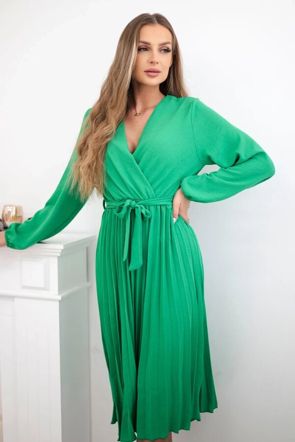 Kesi Włoski Dress tied with a pleated hem green