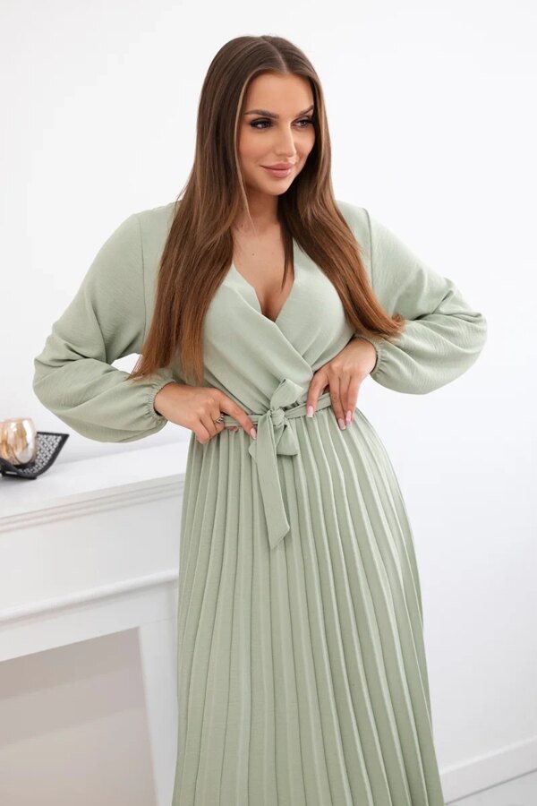 Kesi Włoski Dress tied with a pleated hem light khaki