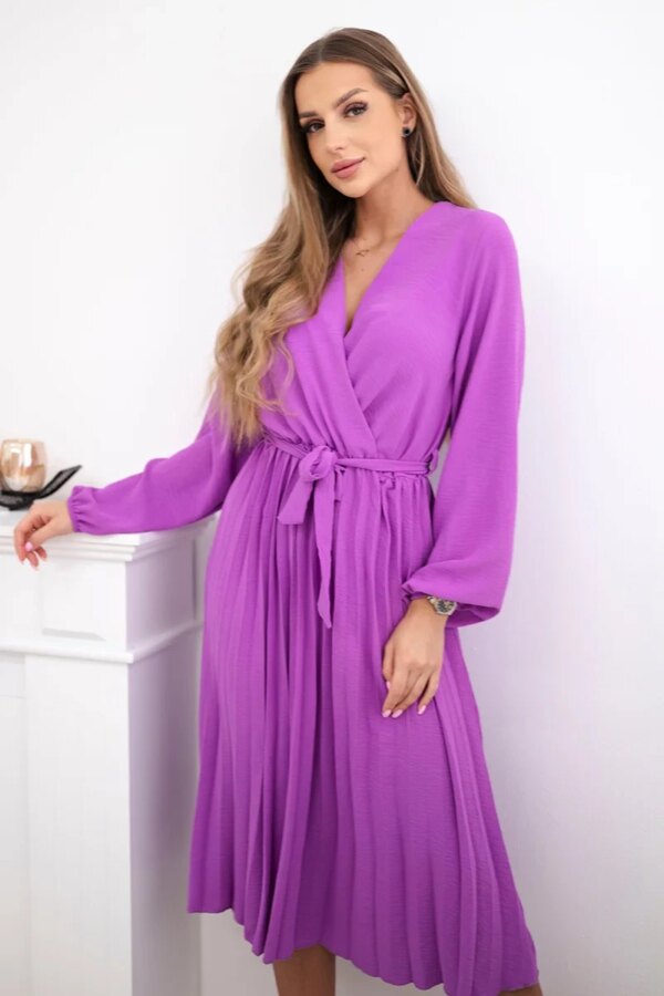 Kesi Włoski Dress tied with a pleated hem light purple