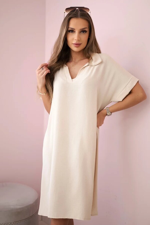 Kesi Włoski V-neck dress with collar beige