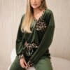 Kesi Włoski Velour set with a decorative brooch khaki