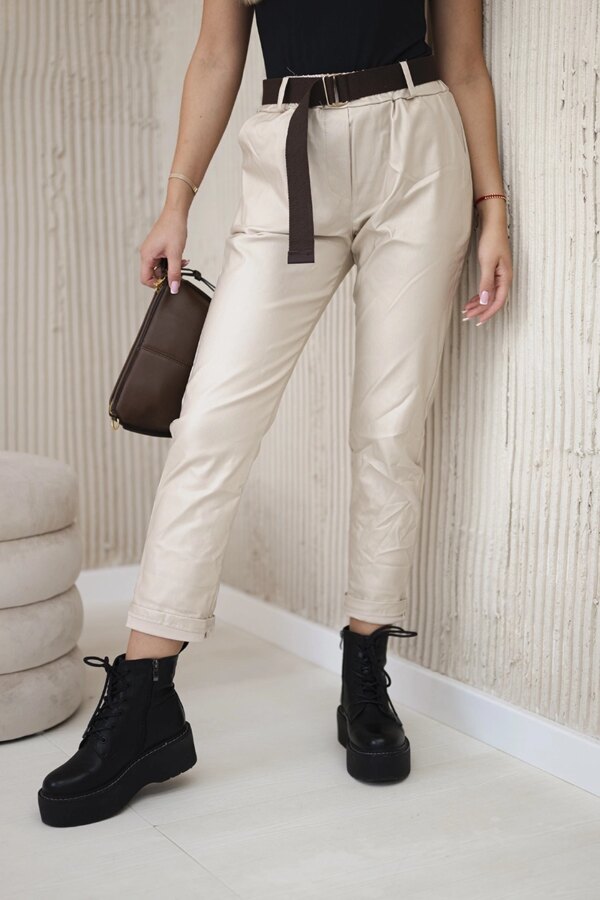 Kesi Włoski Waxed trousers with a belt beige