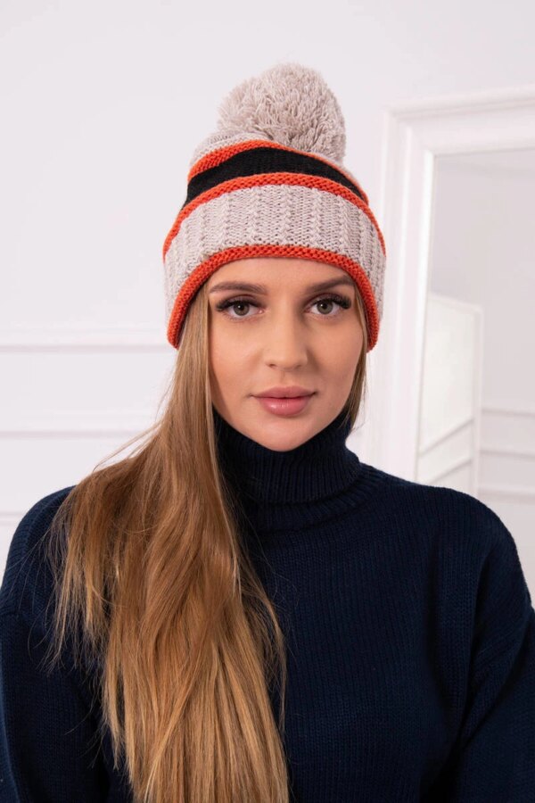 Kesi Women's cap Kinga K297 light beige + black
