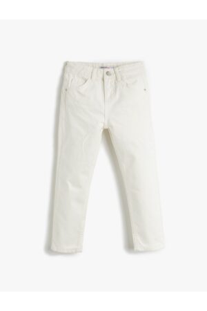 Koton Jeans with a comfortable fit are Pockets. Cotton - Mom Jeans with an Adjustable Elastic Waist.