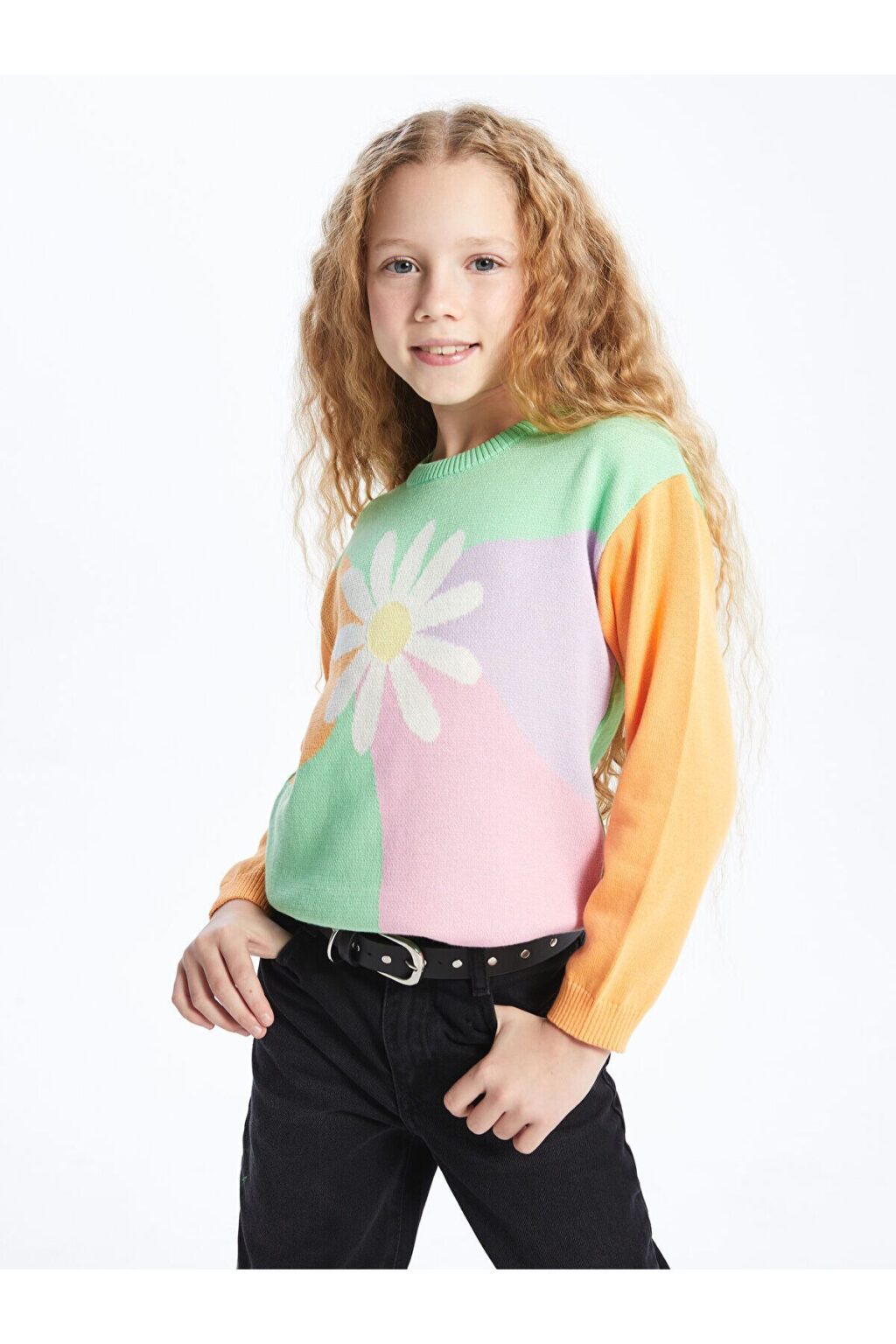 LC Waikiki Lw - Crew Neck Patterned Long Sleeve Girl's Knitted Sweater