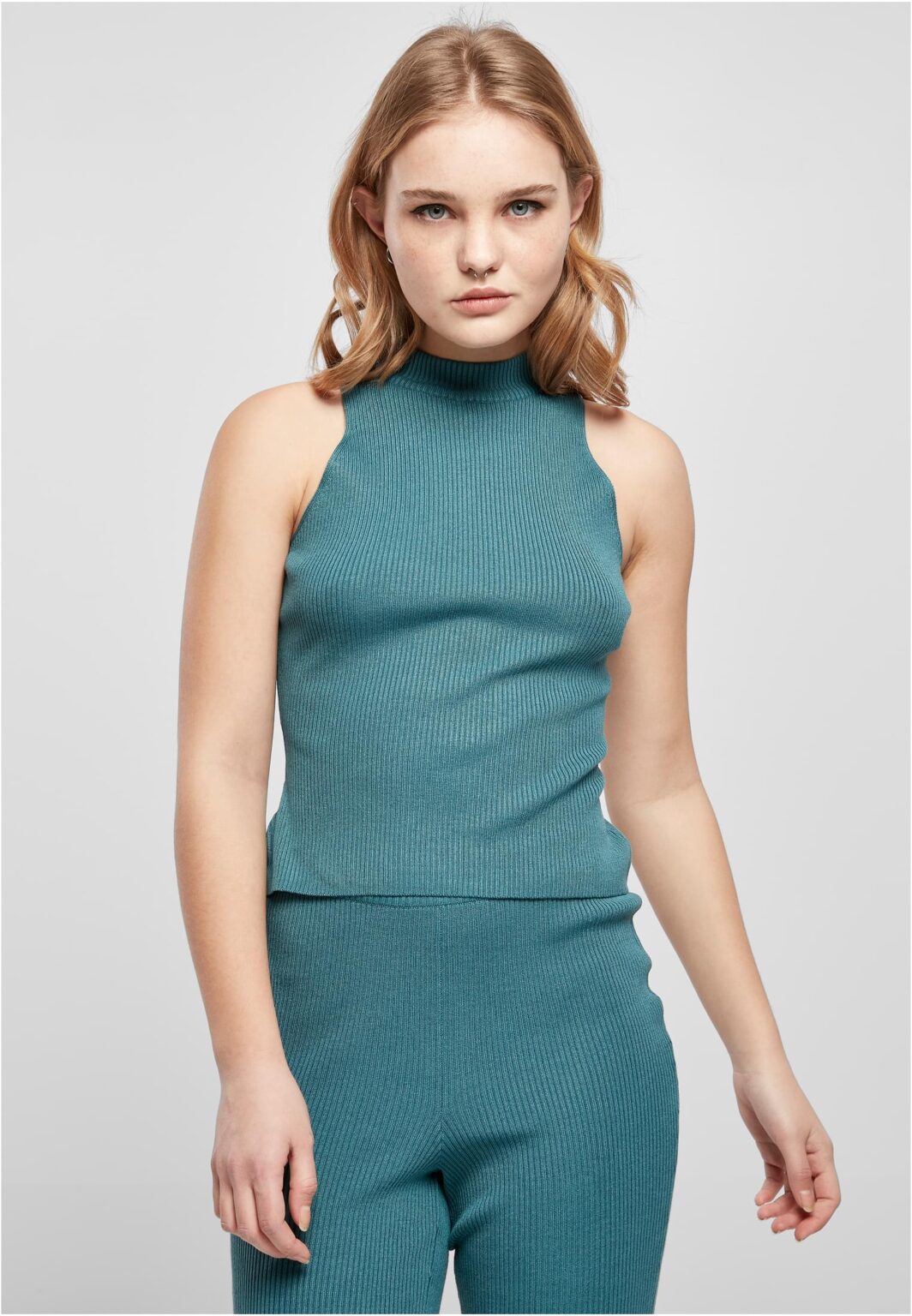 Ladies' turtleneck with short rib knit