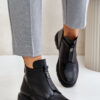 Leather ankle boots with flat heel insulated black Komisa