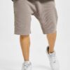 Leo Men grey