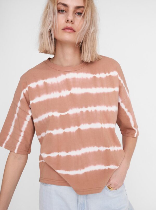 Light Brown Patterned Loose T-Shirt Noisy May Buster - Women