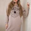 Long insulated dress with dark beige embroidery
