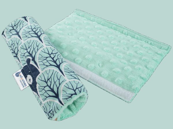 Medi Partners Cotton + minky car seat belt protector – Forest + minky minky