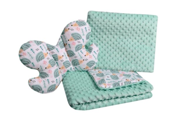 Medi Partners Set of a quilt with a pillow for a stroller