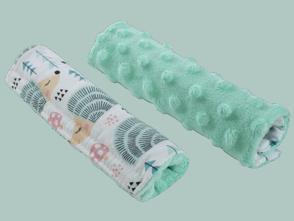 Medi Partners Stroller belt protectors (2 pcs.) cotton + minky – Hedgehogs + mint minky
