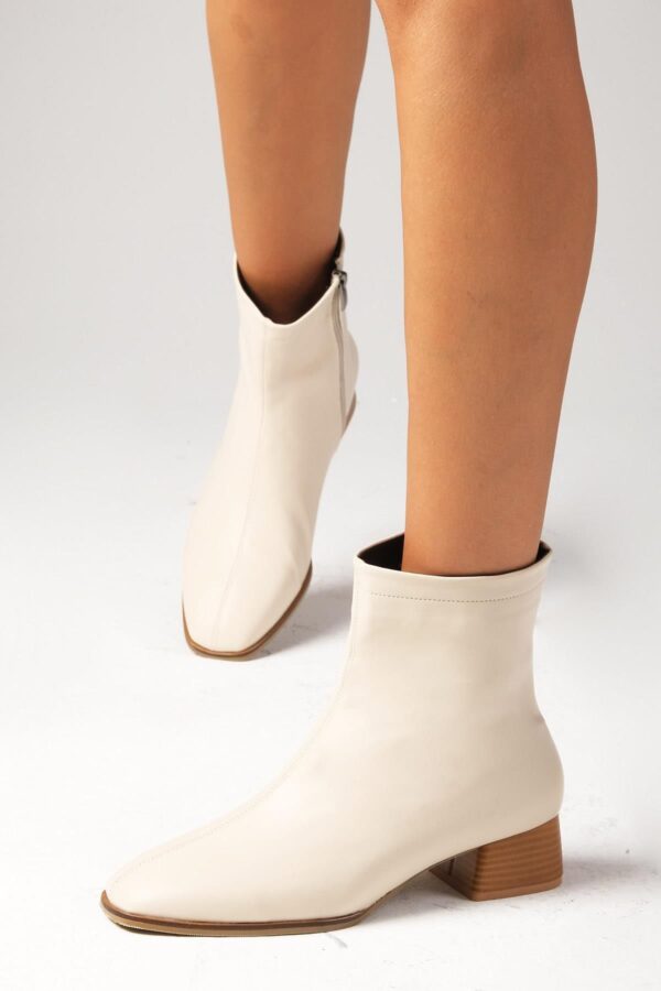 Mio Gusto Tori Beige Women's Sheepskin Für Lined