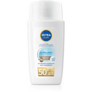 NIVEA SUN Ultra Light gyengéd tonizáló fluid SPF 50+ árnyalat Medium 40 ml-ár